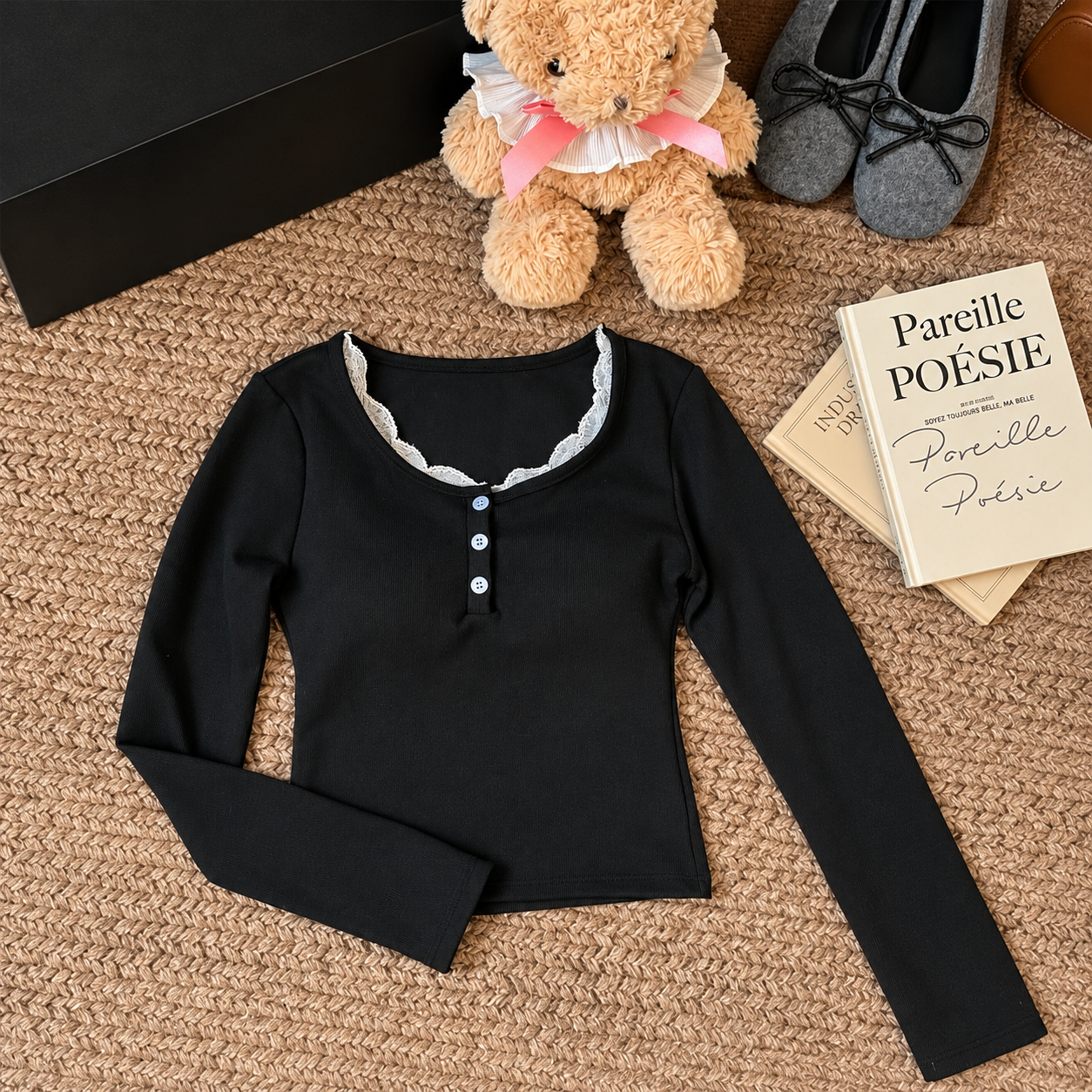 Scoop Chic Built-in Bra Full Sleeves Top