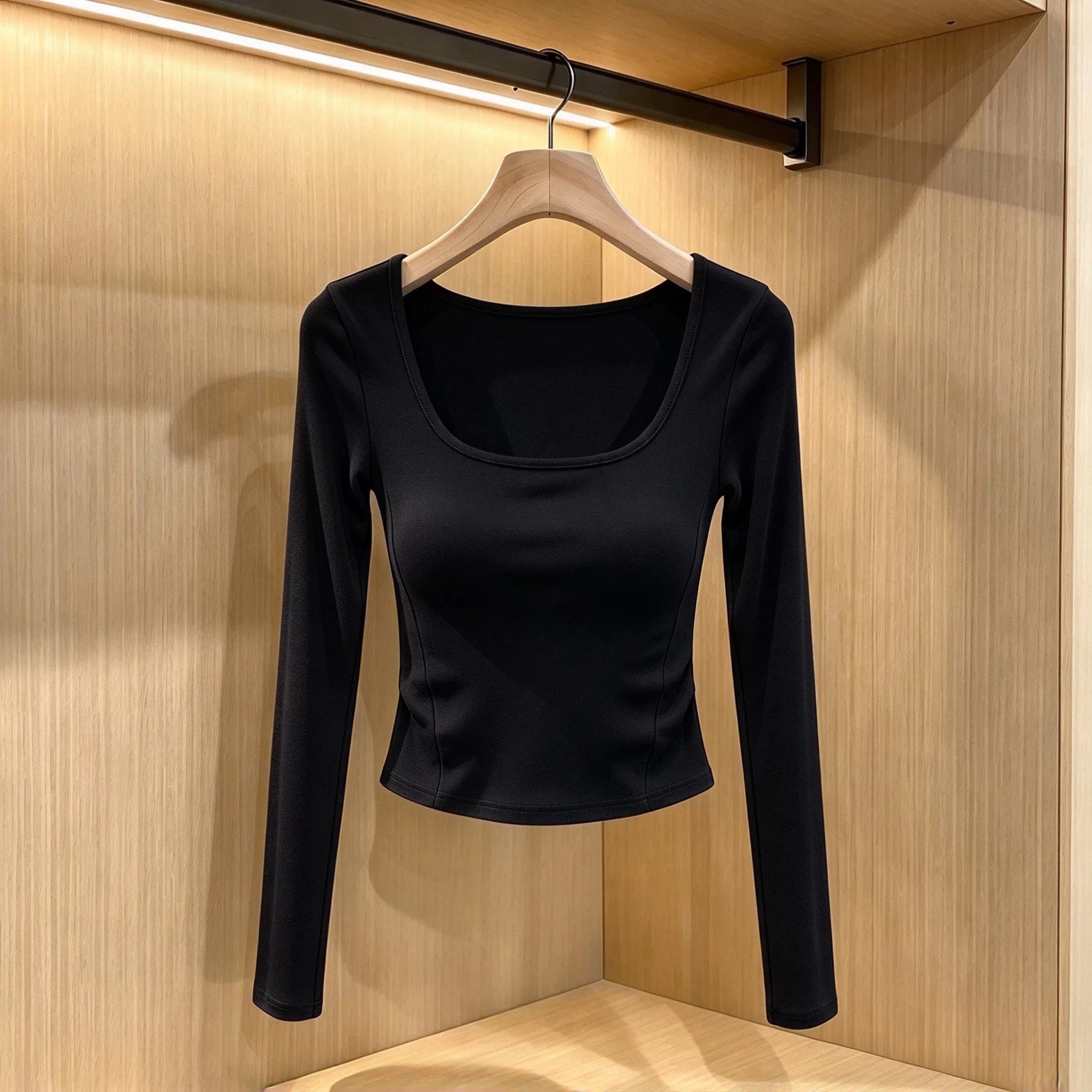 Bodyline Built-in Bra Full Sleeves Top