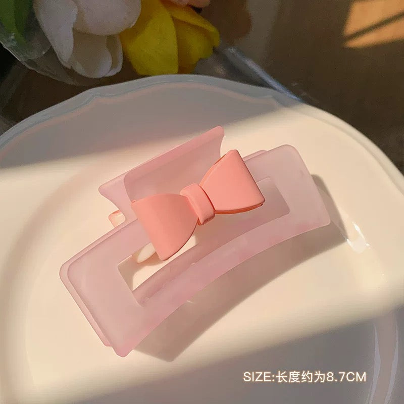 Sweet Heart & Bow Claw Clip