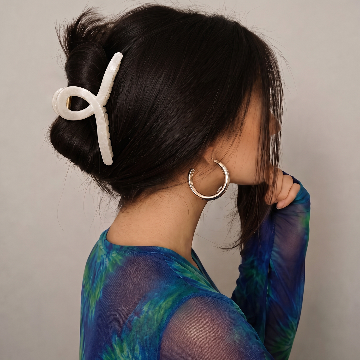 Pearl Loop Claw Clip