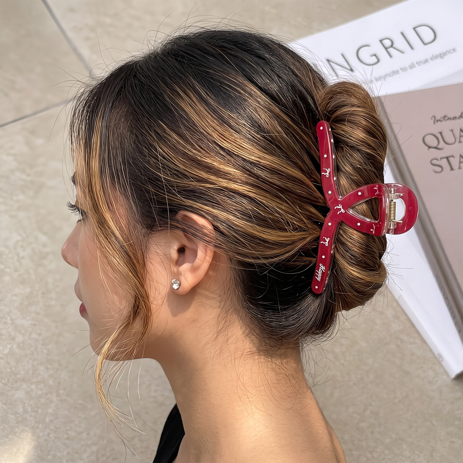 Bow Berry Claw Clip