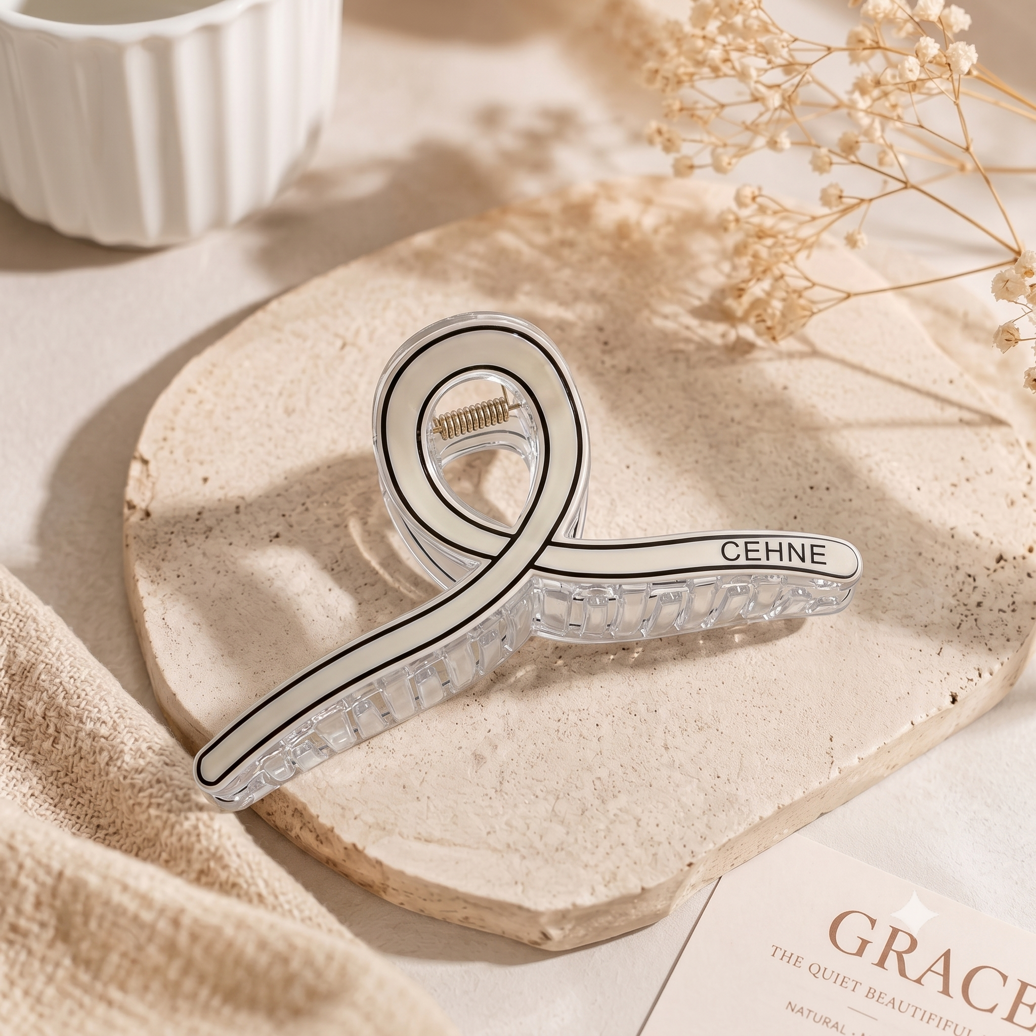 Minimal Muse Claw Clip
