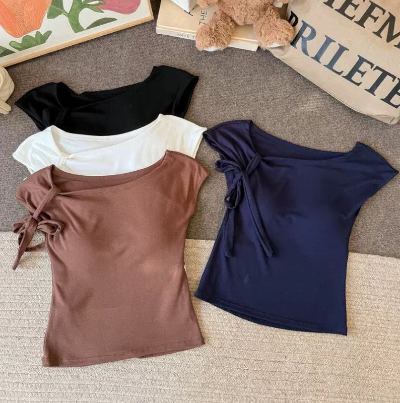 Weekend Knot Built-In Bra Top