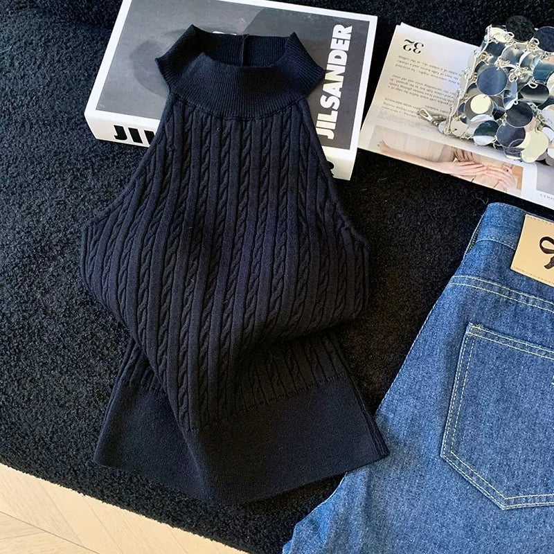 Elysia High-Neck Knit Built-in Bra Top