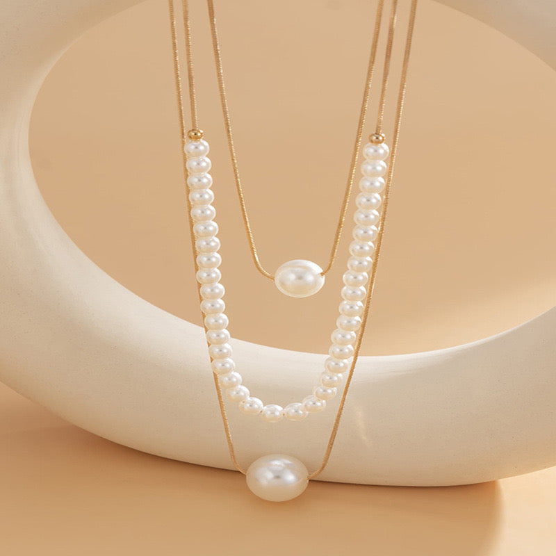 3 layered pearl drop neckpiece