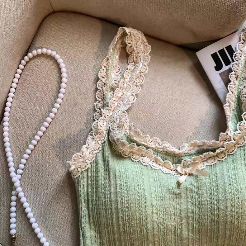 Charming Lace Built-in Bra Camisole