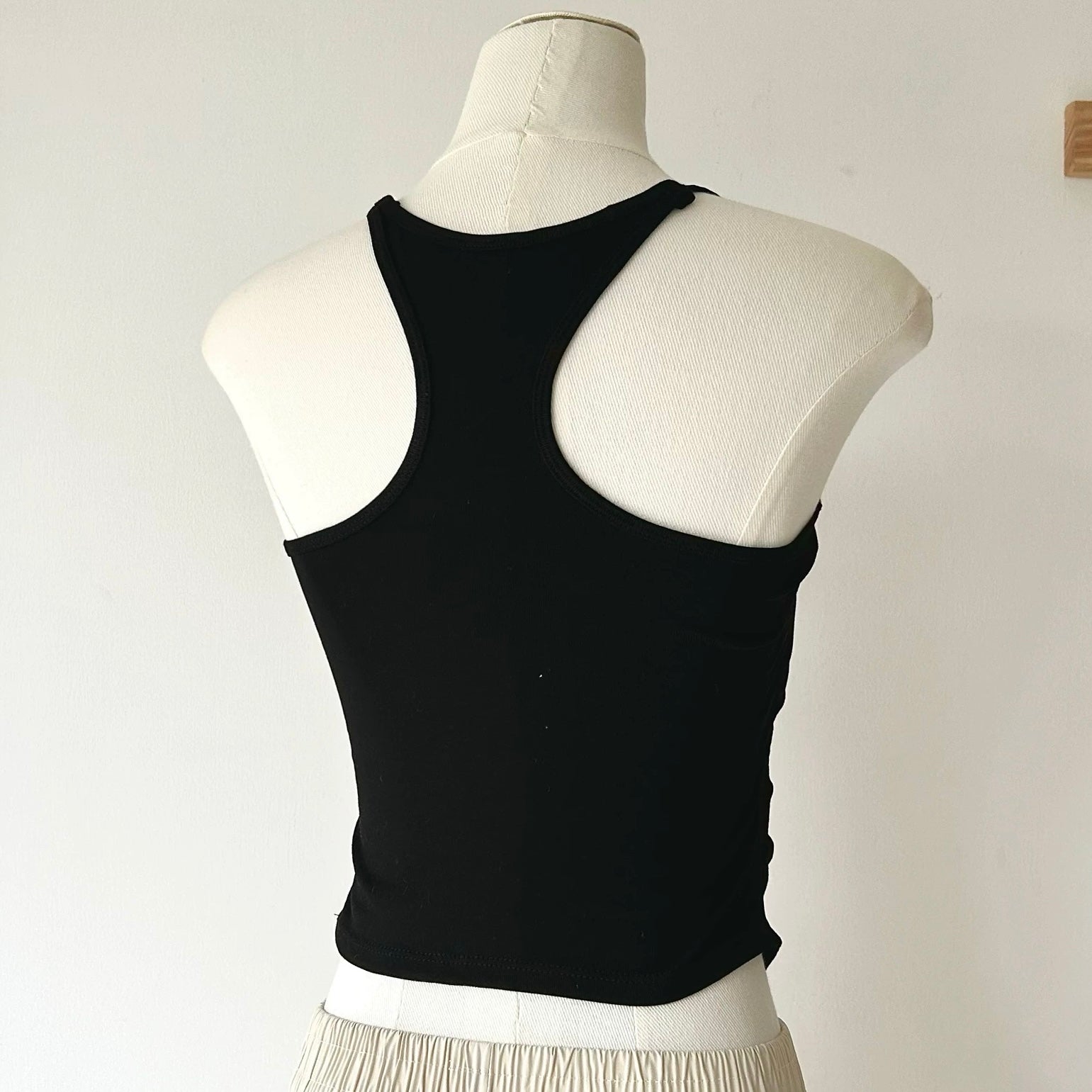 Zurich Scoop Neck Built-In Bra Top