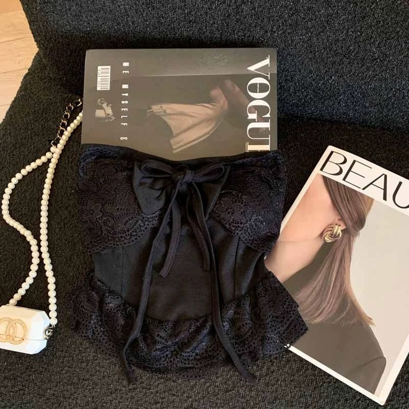Fleur Lace Detailed Built-In Bra Tube Top