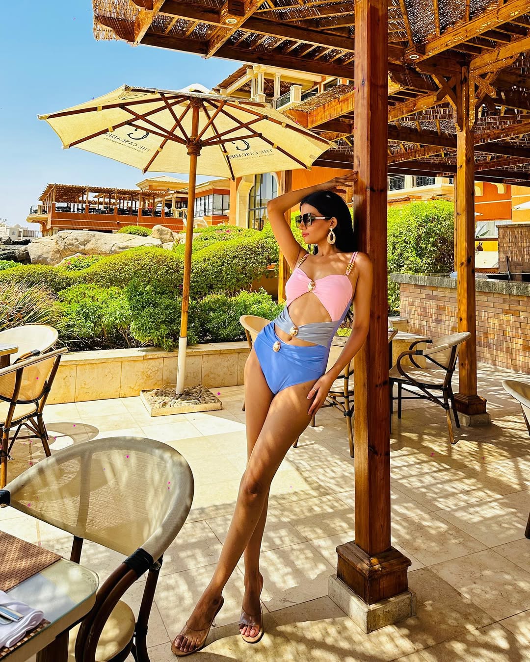 Colorblock One Piece Bikini And Skirt Set