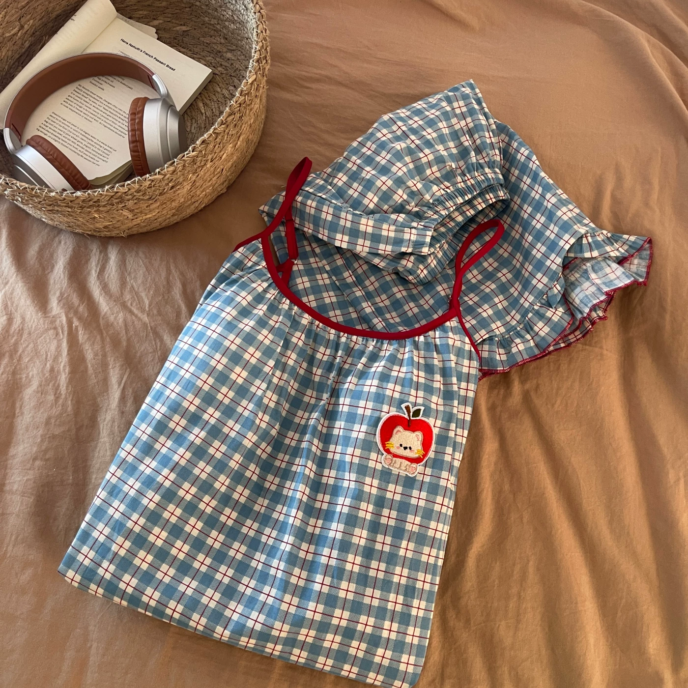 Apple Orchard Padded NIghtsuit Set