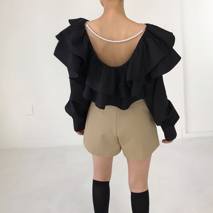 Mimi pearl back ruffles top